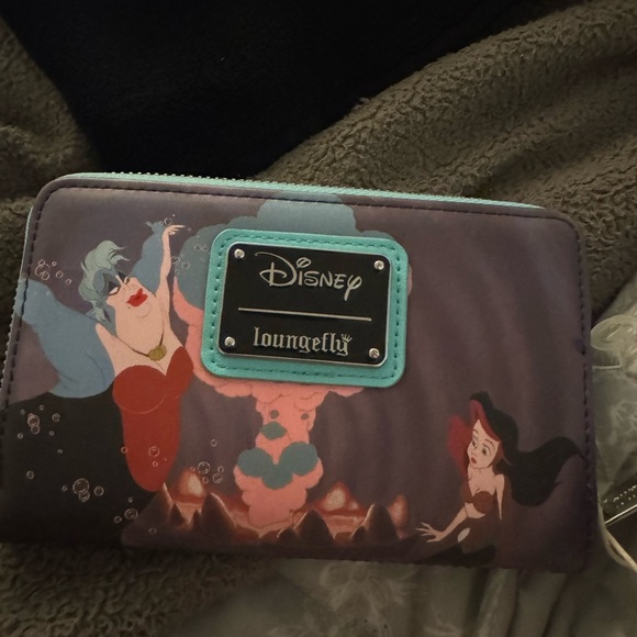 Lounge fly wallet - Picture 1 of 3